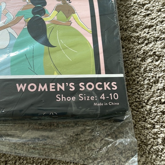 Disney Princess 15 Days Of Socks Women’s Size 4-10 - Picture 2 of 5